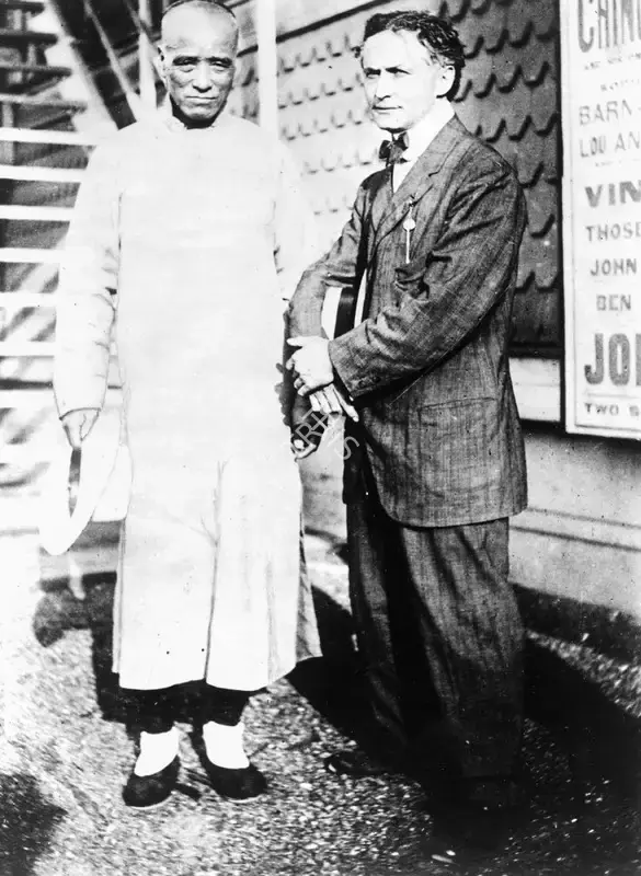 Unknown (Photographer). Chung Ling Foo and Harry Houdini | Photographic Still | CinemaEducation | 00440463