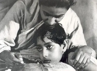 Subrata Mitra (Cinematographer), Aparajito, 1956, Photographic Still