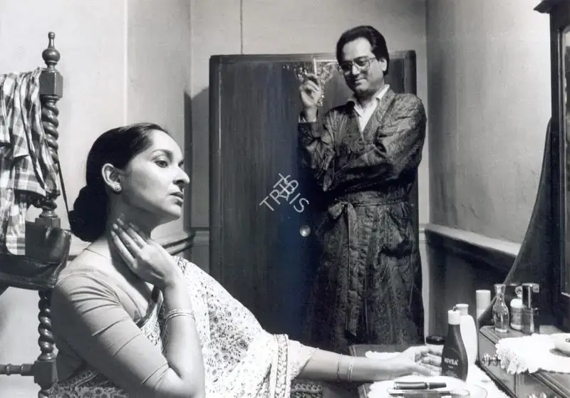 Barun Raha (Cinematographer), Shakha Proshakha, 1991, Photographic Still