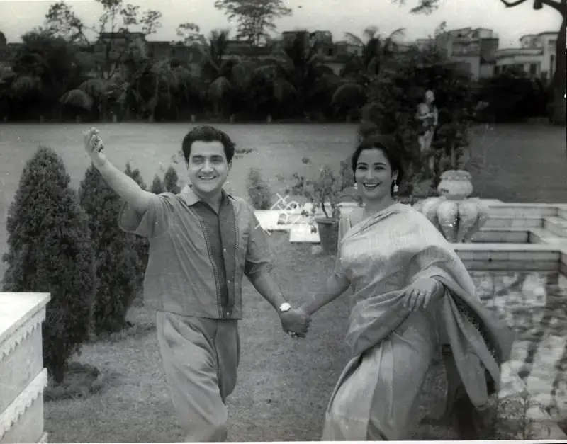 Dilip Bose (Director), Chandi Ki Deewar, 1964, Photographic Still