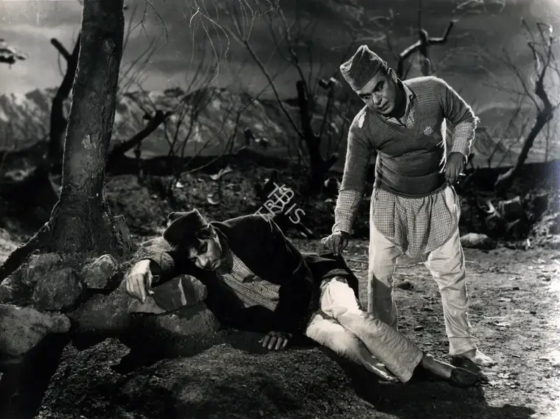 Jaywant Pathare (Cinematographer), Ab Dilli Dur Nahin, 1957, Photographic Still