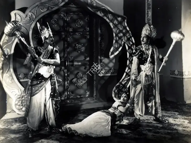 Anant Wadadeker (Cinematographer), Laxmi Narayan, 1951, Photographic Still