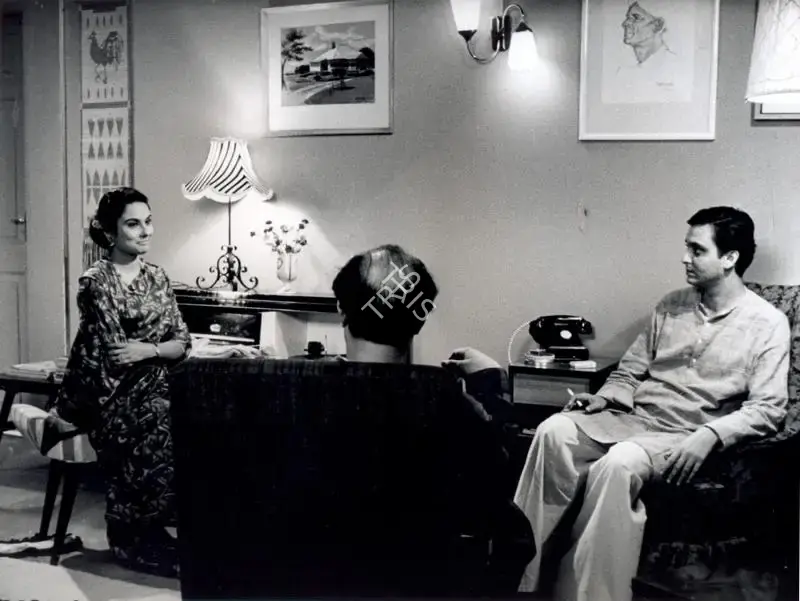 Satyajit Ray (Director), Ka Purush Maha Purush, 1965, Photographic Still
