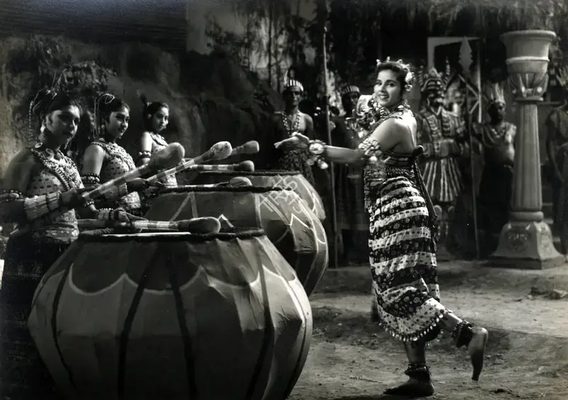 Dhirubhai Desai (Director), Saranga, 1960, Photographic Still