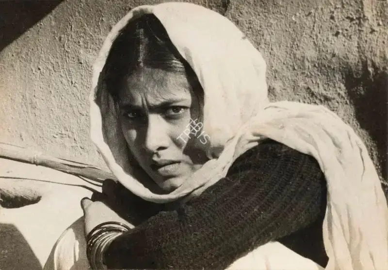 K K Mahajan (Cinematographer), Uski Roti, 1969, Photographic Still