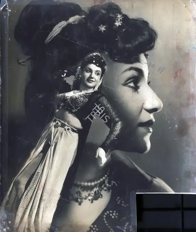 Jayant Desai (Director), Hazaar Raten, 1953, Photographic Still