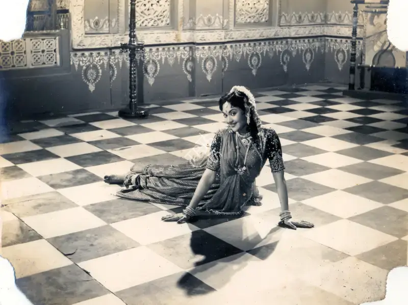 Bipin Gajjar (Cinematographer), Patrani, 1956, Photographic Still