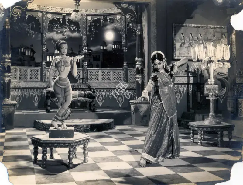 Bipin Gajjar (Cinematographer), Patrani, 1956, Photographic Still