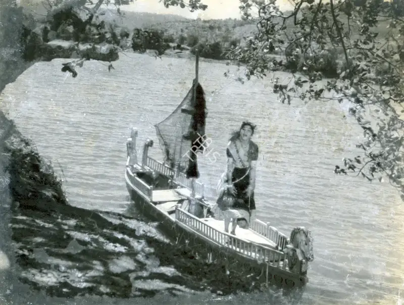 Chandrakant (Director), Sant Raghu, 1957, Photographic Still