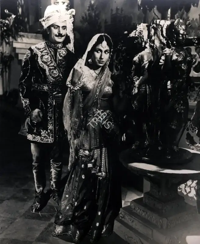 Keshav Talpade (Director), Maya Mahal, 1949, Photographic Still