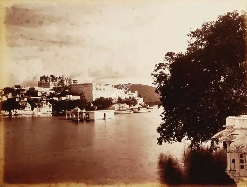 Lala Deen Dayal (Photographer), Palace view from the lake Odeypur, 1890, Antiquarian Photograph