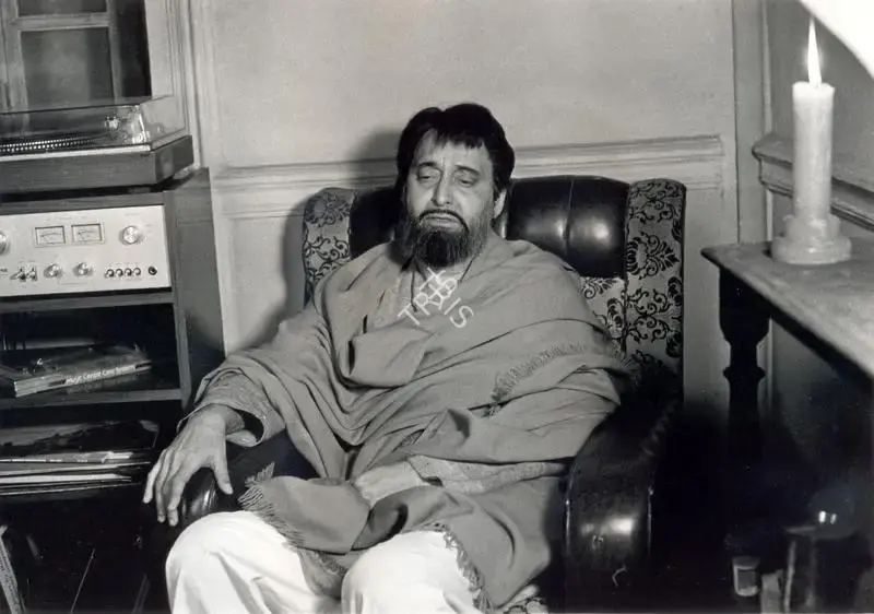 Barun Raha (Cinematographer), Shakha Proshakha, 1991, Photographic Still