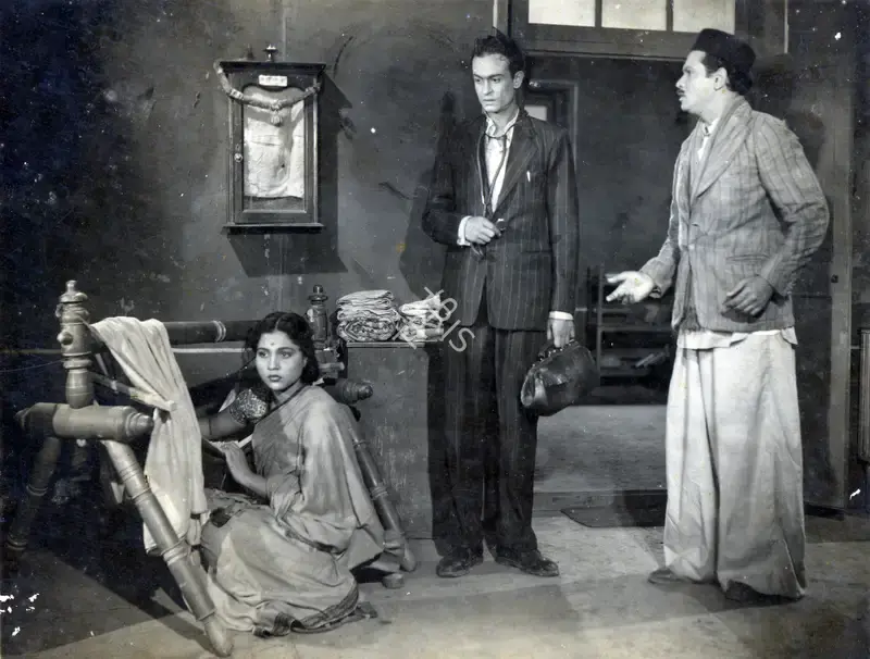 Ramchandra Thakur (Director), Garibi, 1949, Photographic Still