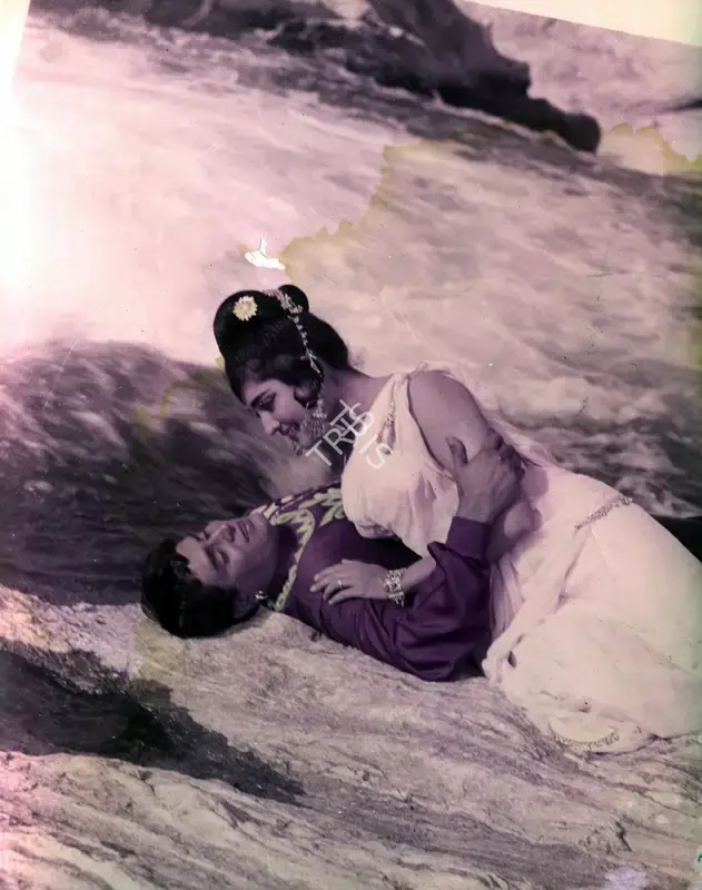 V.K. Murthy (Cinematographer), Suraj, 1966, Photographic Still