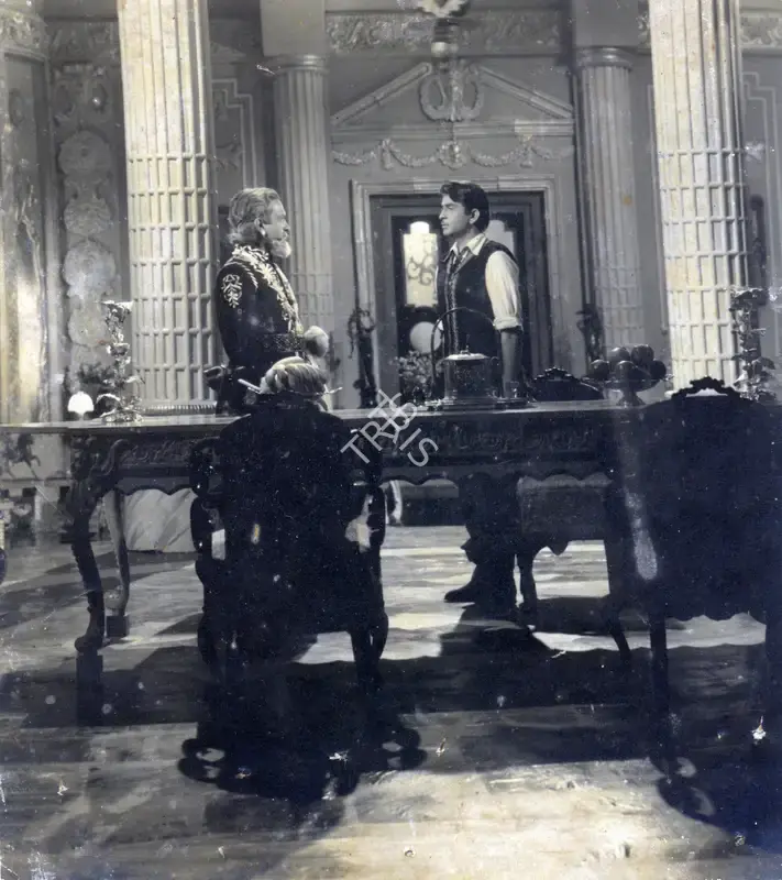 Saju Naik (Cinematographer), Amber, 1952, Photographic Still