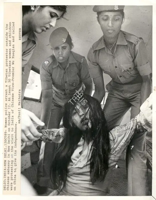 Sunil Malhotra (Photographer), Del03: India: New Delhi, 12Oct89, 1989, Contemporary Photograph
