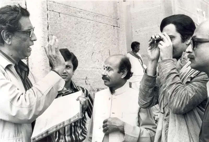 Nemai Ghosh (Still Photographer), Joi Baba Felunath, 1979, Working Still