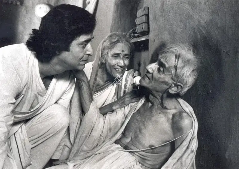 Soumendu Roy (Cinematographer), Hirak Rajar Deshe, 1980, Photographic Still