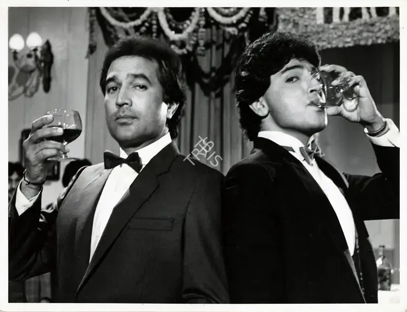 Sohanlal Kanwar (Producer), Awara Baap, 1985, Photographic Still