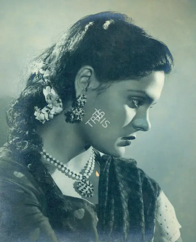 Shanti Kumar (Director), Rakhi, 1949, Photographic Still