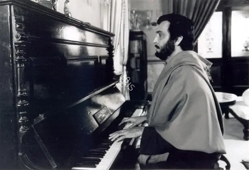 Soumendu Roy (Cinematographer), Ghare Baire, 1985, Photographic Still
