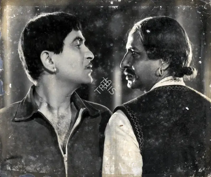Radhu Karmakar (Cinematographer), Jis Desh Men Ganga Behti Hai, 1960, Photographic Still