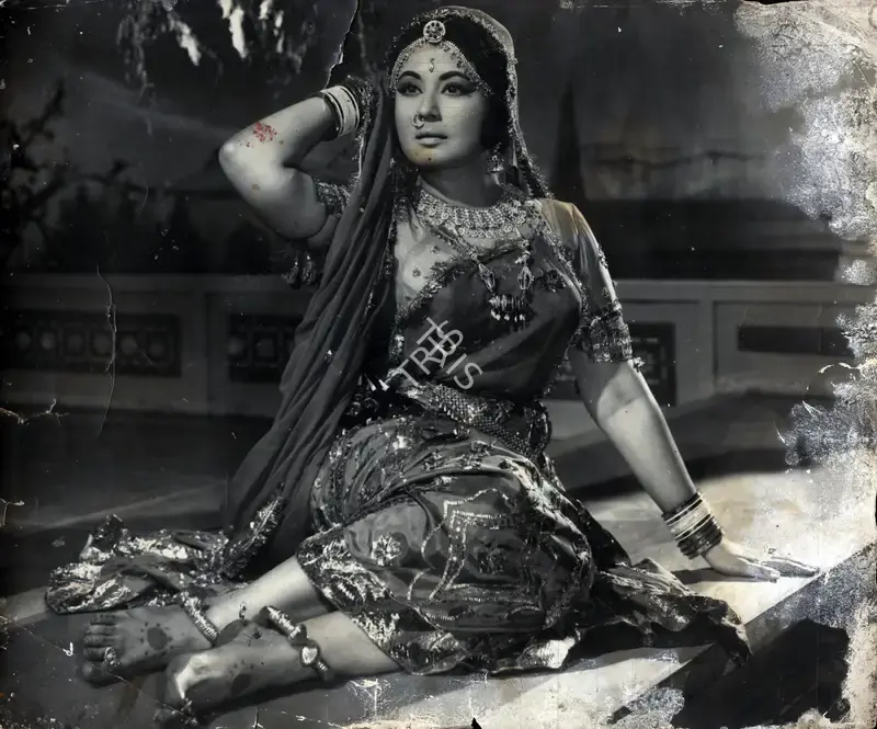 Jayendra Kapadia (Cinematographer), Purnima, 1965, Photographic Still