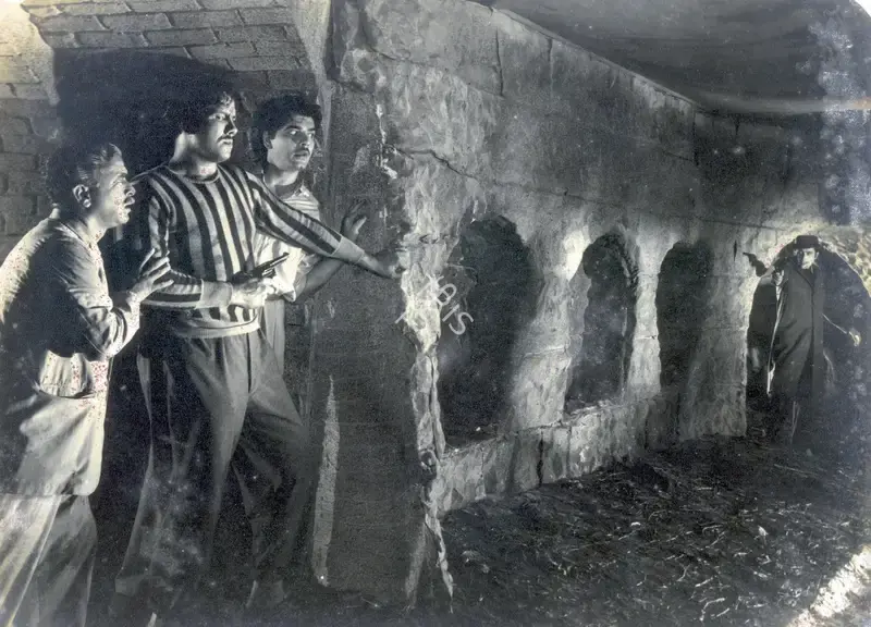 Sheikh Mukhtar (Producer), Anndata, 1952, Photographic Still