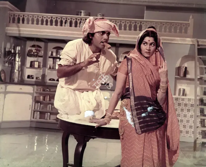 Dwarka Divecha (Cinematographer), Daadi Maa, 1966, Photographic Still