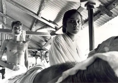 Soumendu Roy (Cinematographer), Ashani Sanket, 1973, Photographic Still