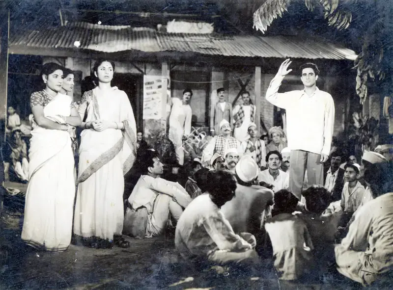 Ramchandra Thakur (Director), Garibi, 1949, Photographic Still