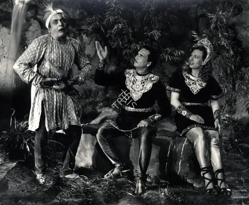 Keshav Talpade (Director), Maya Mahal, 1949, Photographic Still