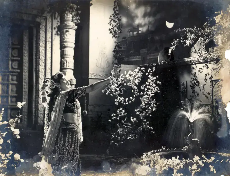 Bipin Gajjar (Cinematographer), Patrani, 1956, Photographic Still