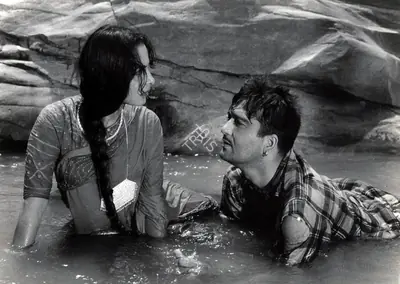 Apurba Bhattacharjee (Cinematographer), Mujhe Jeene Do, 1963, Photographic Still