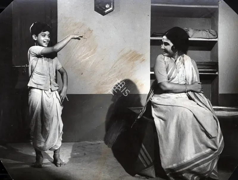 Jaywant Pathare (Cinematographer), Majhli Didi, 1967, Photographic Still