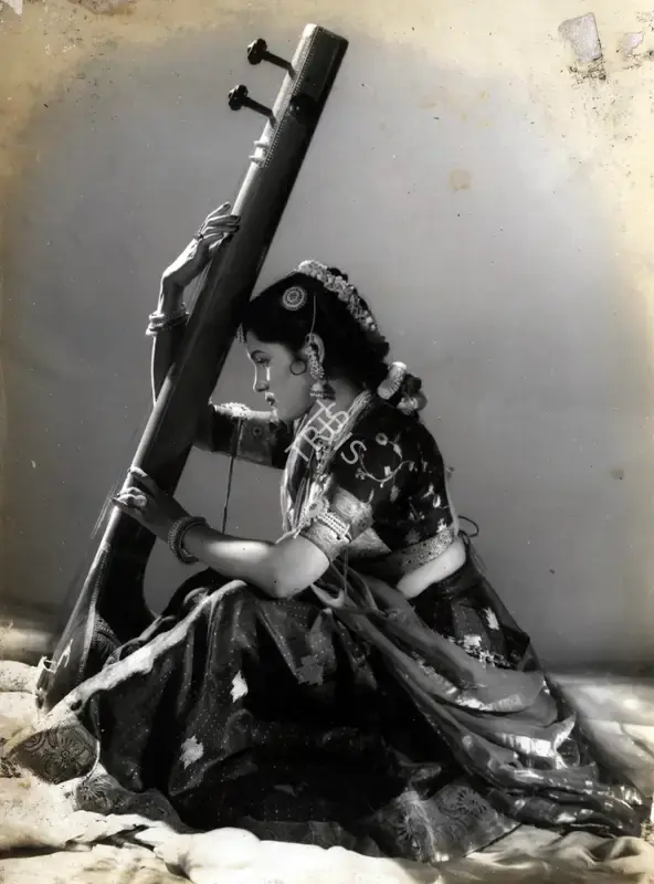 Bipin Gajjar (Cinematographer), Patrani, 1956, Photographic Still