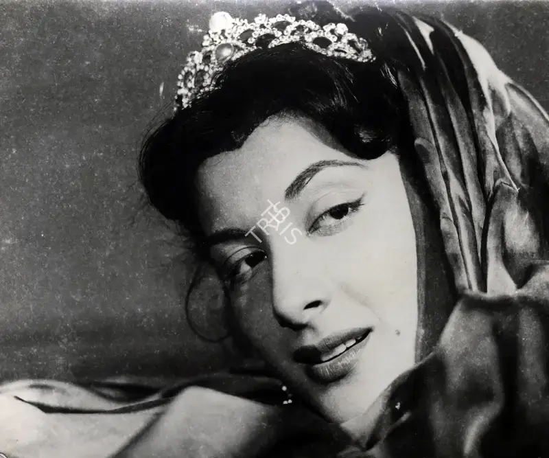 Saju Naik (Cinematographer), Amber, 1952, Photographic Still