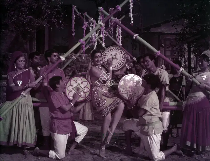 Naresh Saigal (Director), Maharaja, 1970, Photographic Still