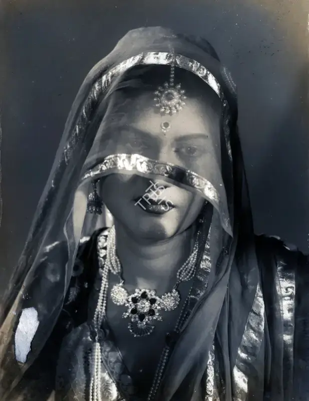 Bipin Gajjar (Cinematographer), Patrani, 1956, Photographic Still