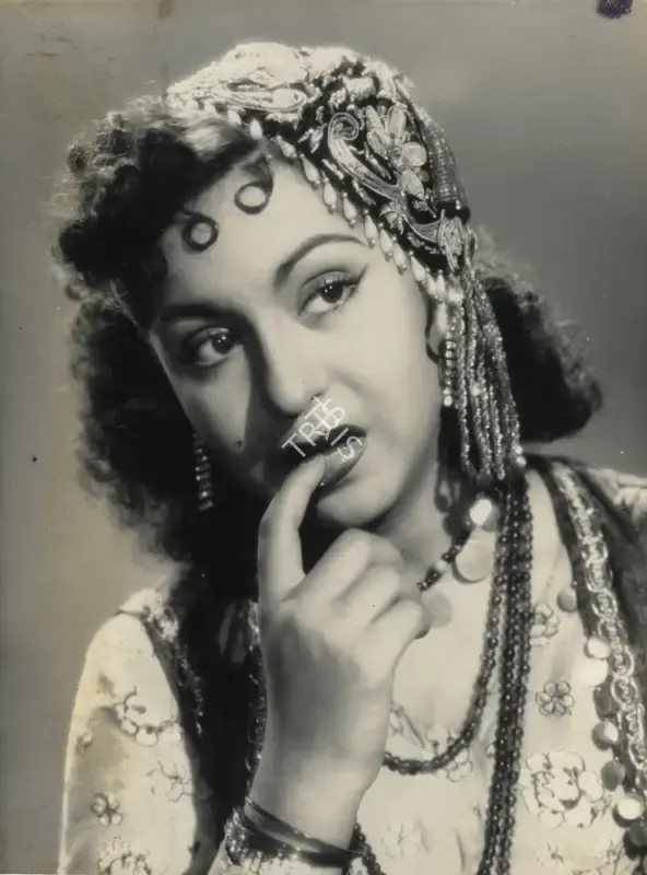John Cavas (Director), Baghdad Ka Jadu, 1956, Photographic Still