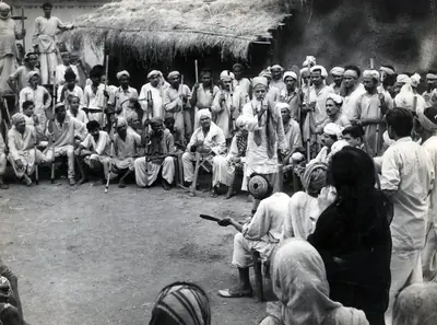 Apurba Bhattacharjee (Cinematographer), Mujhe Jeene Do, 1963, Photographic Still