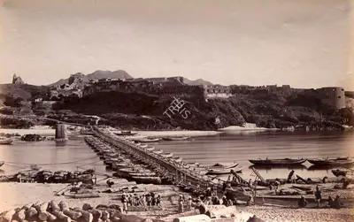 John Burke (Photographer), The bridge of boats and fort, from Khairabad, 1878, Antiquarian Photograph