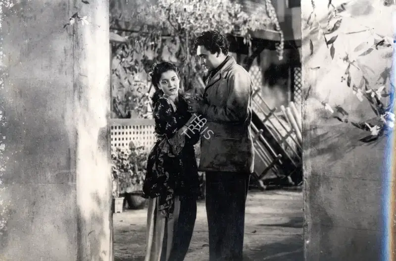 Gyan Mukherjee (Director), Sangram, 1950, Photographic Still