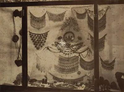 Shew Shankar Narayan (Photographer), Jewellery - Burmese Court, 1883, Antiquarian Photograph