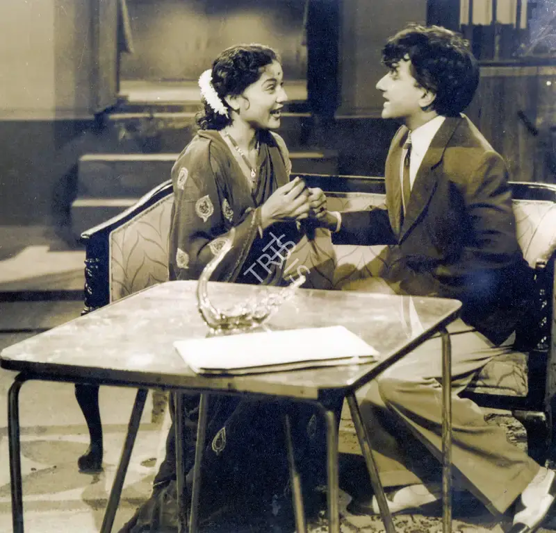 Chaturbhuj A. Doshi (Director), Aurat Teri Yehi Kahani, 1954, Photographic Still