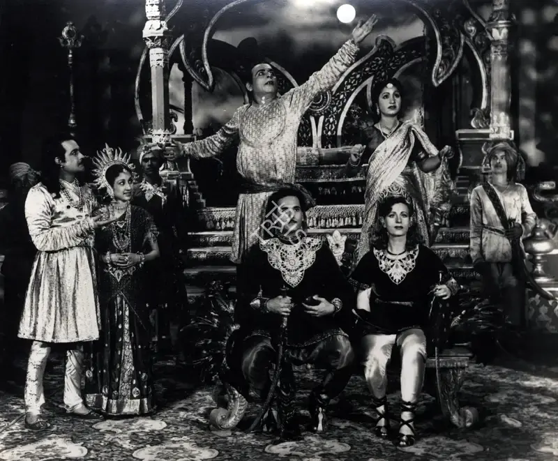 Keshav Talpade (Director), Maya Mahal, 1949, Photographic Still