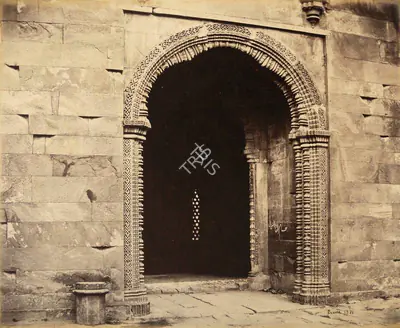 Samuel Bourne (Photographer), North entrance, or doorway of Alaoodeens Gateway, 1865, Antiquarian Photograph