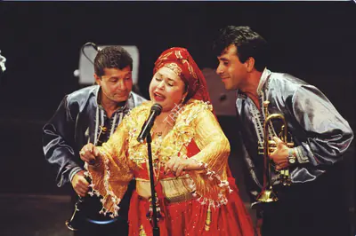 Albert Maysles (Cinematographer), When The Road Bends: Tales of A Gypsy Caravan, 2006, Photographic Still