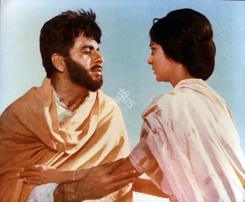 Faredoon A. Irani (Cinematographer), Aadmi, 1968, Photographic Still