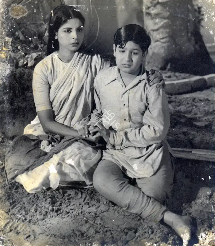 Manohar Ghatwal (Director), Jagriti, 1949, Photographic Still